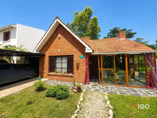 Casa de 3 ambientes sobre dos lotes en Bosque Peralta Ramos en Bosque Peralta Ramos, Mar del Plata